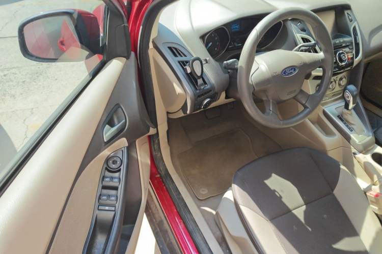 Used Ford Focus 2012 Sedan 1.6L Automatic Comfort Model Driver Seat