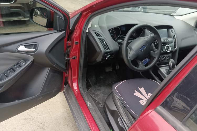 Used Ford Focus 2012 Hatchback 1.6L Automatic Comfort Model Driver Seat