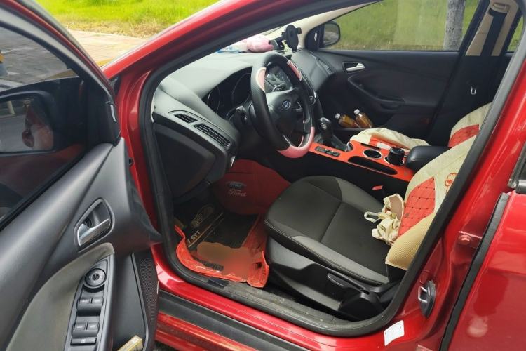 Used Ford Focus 2012 Hatchback 1.6L Automatic Comfort Model Driver Seat