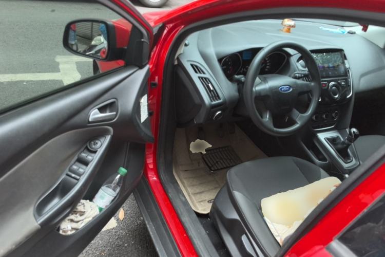 Used Ford Focus 2012 Hatchback 1.6L Manual Comfort Model Driver Seat