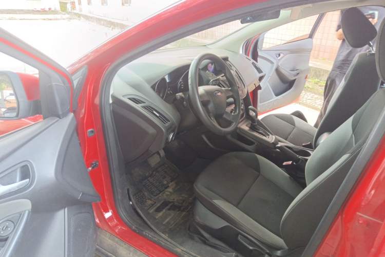 Used Ford Focus 2012 Hatchback 1.6L Automatic Comfort Model Driver Seat