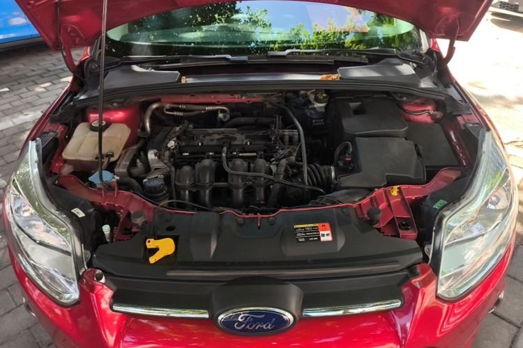Used Ford Focus 2012 Sedan 1.6L Automatic Fashion Edition Engine Bay