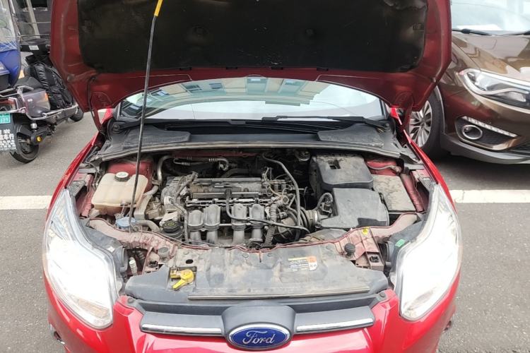 Used Ford Focus 2012 Hatchback 1.6L Automatic Fashion Edition Engine Bay