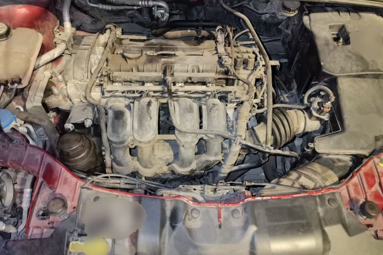 Used Ford Focus 2012 Sedan 1.6L Automatic Fashion Edition Engine Bay