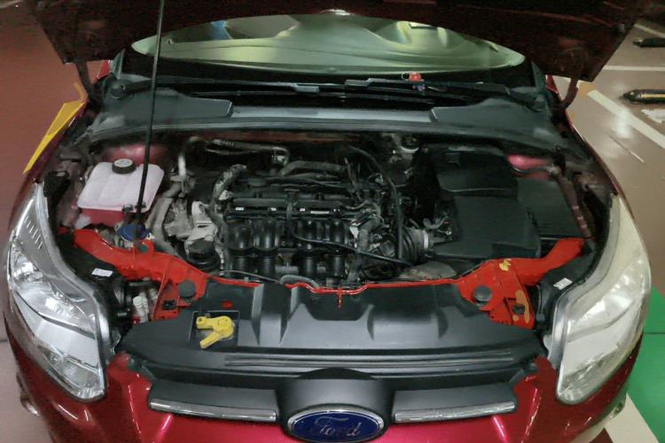 Used Ford Focus 2012 Hatchback 1.6L Automatic Fashion Edition Engine Bay