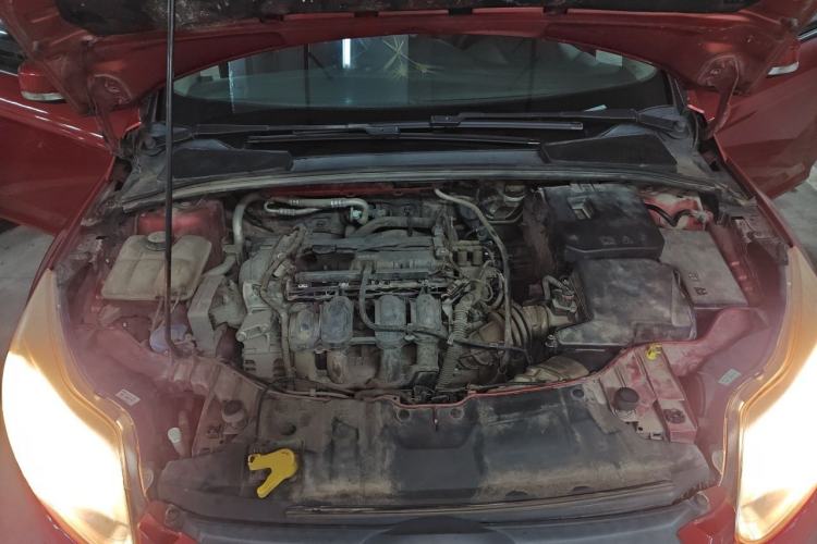Used Ford Focus 2012 Sedan 1.6L Manual Comfort Model Engine Bay