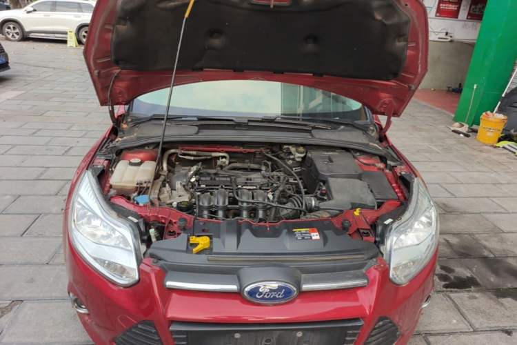 Used Ford Focus 2012 Hatchback 1.6L Automatic Fashion Edition Engine Bay