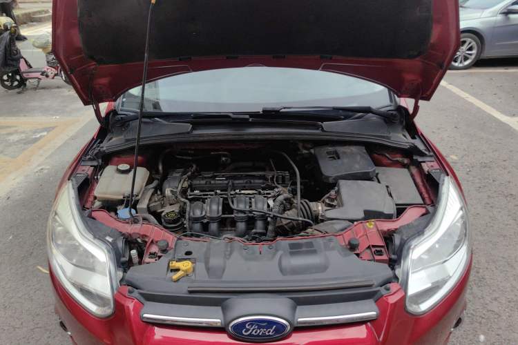 Used Ford Focus 2012 Hatchback 1.6L Automatic Fashion Edition Engine Bay