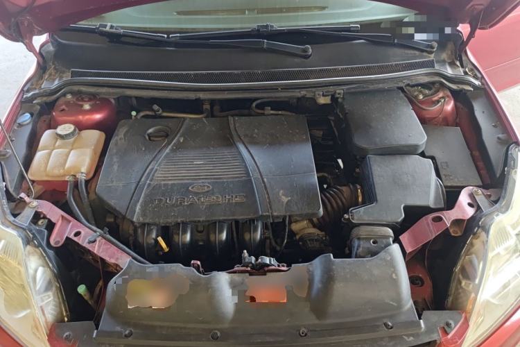 Used Ford Focus 2012 Sedan Classic 1.8L Manual Fashion Edition Engine Bay