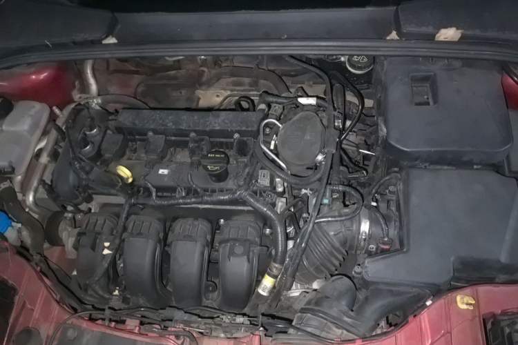 Used Ford Focus 2012 Hatchback 2.0L Manual Luxury Sport Model Engine Bay
