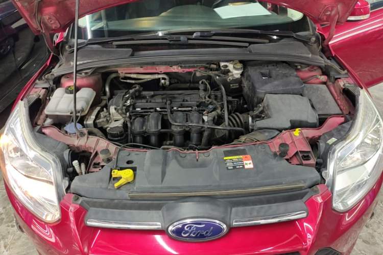 Used Ford Focus 2012 Hatchback 1.6L Automatic Fashion Edition Engine Bay