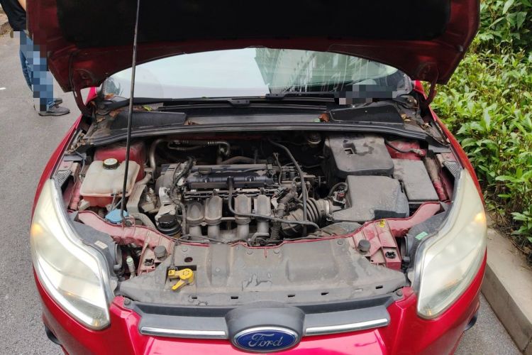 Used Ford Focus 2012 Sedan 1.6L Automatic Comfort Model Engine Bay