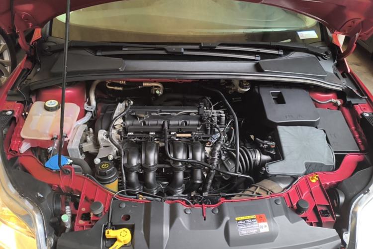 Used Ford Focus 2012 Hatchback 1.6L Automatic Fashion Edition Engine Bay