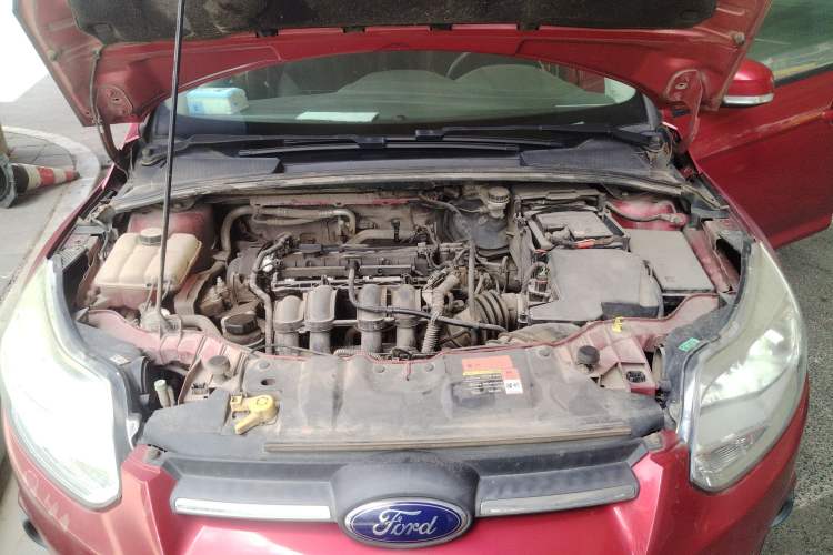 Used Ford Focus 2012 Sedan 1.6L Automatic Comfort Model Engine Bay