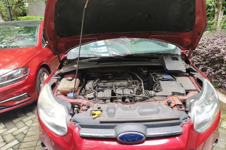 Used Ford Focus 2012 Hatchback 1.6L Automatic Fashion Edition Engine Bay