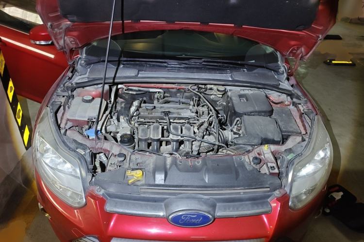 Used Ford Focus 2012 Hatchback 1.6L Automatic Fashion Edition Engine Bay