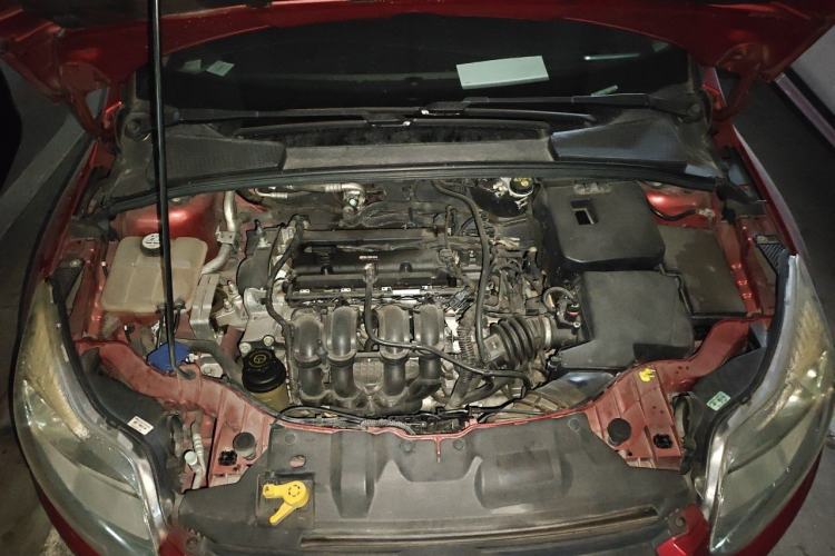 Used Ford Focus 2012 Sedan 1.6L Automatic Fashion Edition Engine Bay
