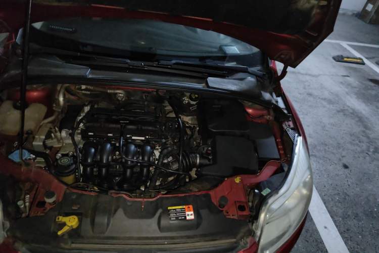 Used Ford Focus 2012 Sedan 1.6L Automatic Comfort Model Engine Bay Left