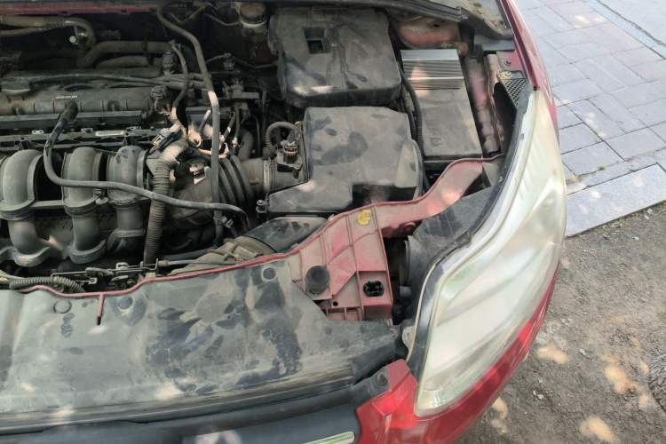 Used Ford Focus 2012 Hatchback 1.6L Automatic Fashion Edition Engine Bay Left
