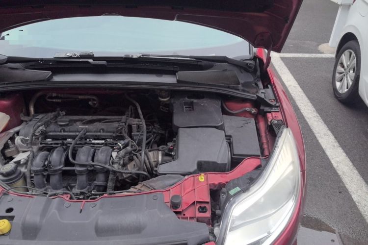 Used Ford Focus 2012 Hatchback 1.6L Automatic Fashion Edition Engine Bay Left