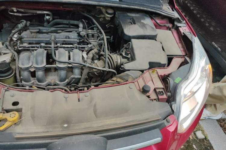 Used Ford Focus 2012 Sedan 1.6L Automatic Fashion Edition Engine Bay Left