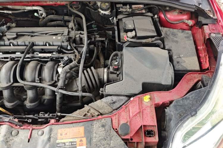Used Ford Focus 2012 Hatchback 1.6L Automatic Comfort Model Engine Bay Left