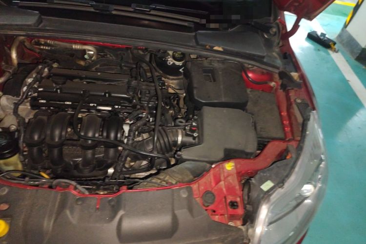Used Ford Focus 2012 Hatchback 1.6L Automatic Fashion Edition Engine Bay Left