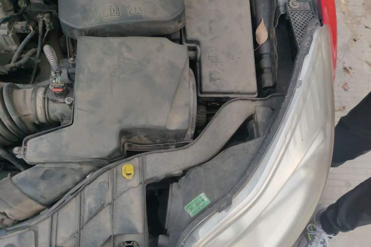 Used Ford Focus 2012 Sedan 1.6L Automatic Comfort Model Engine Bay Left
