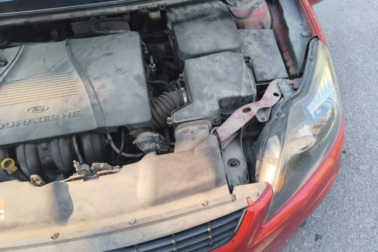 Used Ford Focus 2012 Hatchback Classic 1.8L Automatic Fashion Edition Engine Bay Left