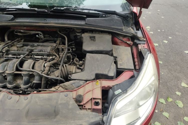 Used Ford Focus 2012 Hatchback 1.6L Manual Fashion Edition Engine Bay Left
