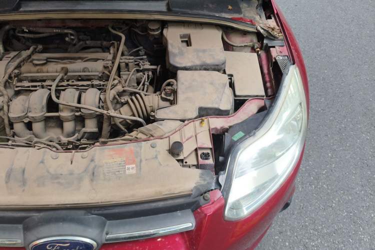 Used Ford Focus 2012 Sedan 1.6L Automatic Comfort Model Engine Bay Left