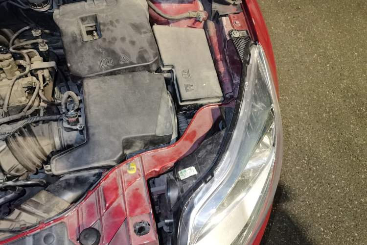 Used Ford Focus 2012 Sedan 1.6L Automatic Fashion Edition Engine Bay Left