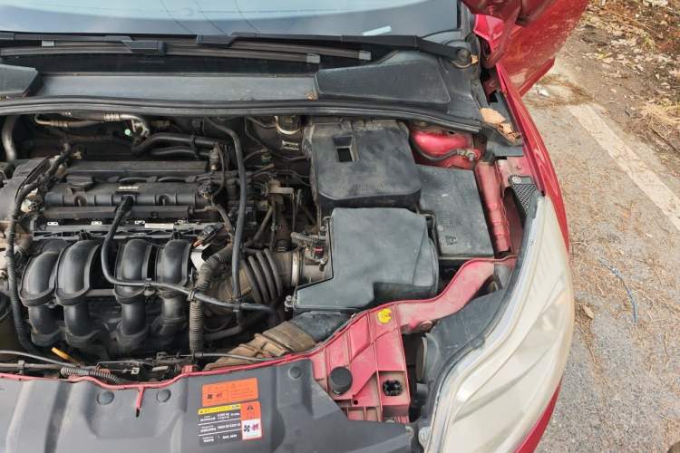 Used Ford Focus 2012 Sedan 1.6L Automatic Comfort Model Engine Bay Left