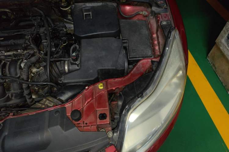 Used Ford Focus 2012 Sedan 1.6L Automatic Fashion Edition Engine Bay Left