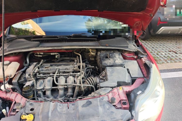 Used Ford Focus 2012 Sedan 1.6L Automatic Comfort Model Engine Bay Left