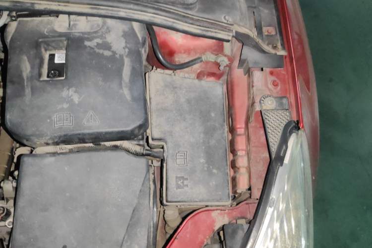 Used Ford Focus 2012 Hatchback 1.6L Automatic Fashion Edition Engine Bay Left