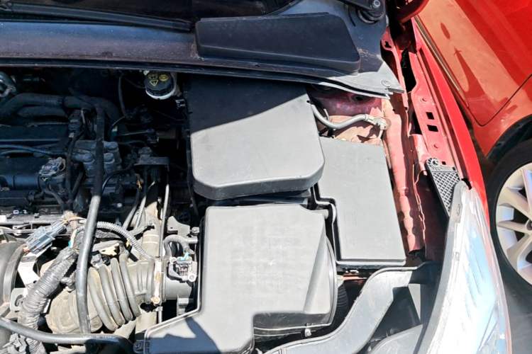 Used Ford Focus 2012 Hatchback 1.6L Automatic Comfort Model Engine Bay Left
