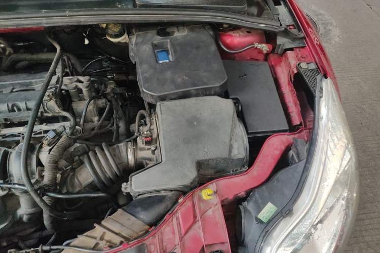 Used Ford Focus 2012 Hatchback 1.6L Automatic Fashion Edition Engine Bay Left
