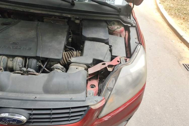 Used Ford Focus 2012 Hatchback Classic 1.8L Automatic Base Model Engine Bay Left
