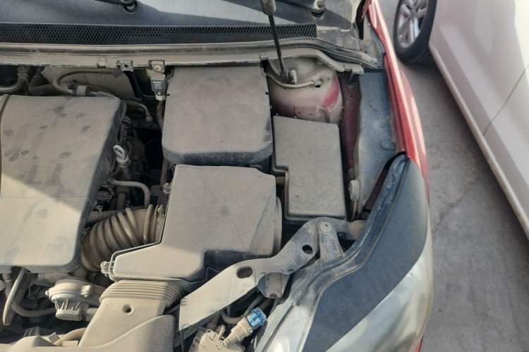 Used Ford Focus 2012 Hatchback Classic 1.8L Automatic Fashion Edition Engine Bay Left