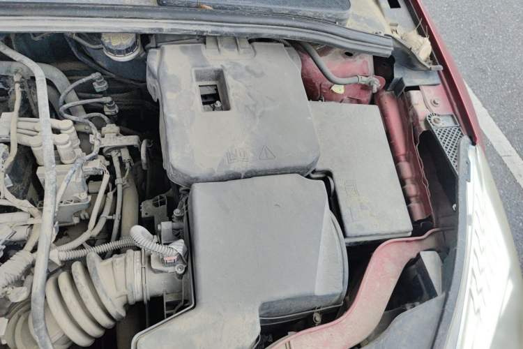 Used Ford Focus 2012 Hatchback 1.6L Automatic Comfort Model Engine Bay Left