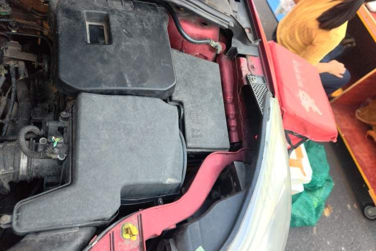 Used Ford Focus 2012 Hatchback 1.6L Automatic Comfort Model Engine Bay Left