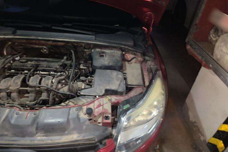 Used Ford Focus 2012 Sedan 1.6L Automatic Fashion Edition Engine Bay Left