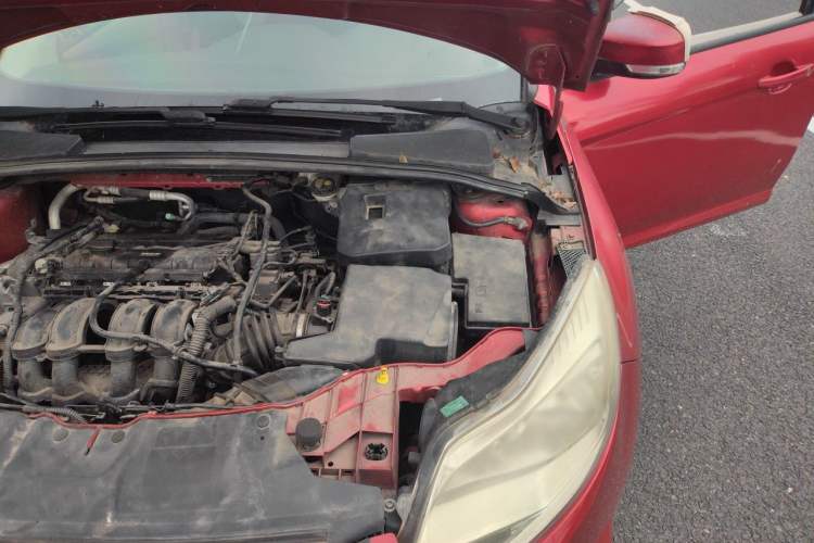 Used Ford Focus 2012 Hatchback 1.6L Automatic Fashion Edition Engine Bay Left