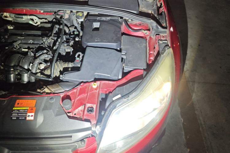 Used Ford Focus 2012 Hatchback 1.6L Manual Fashion Edition Engine Bay Left