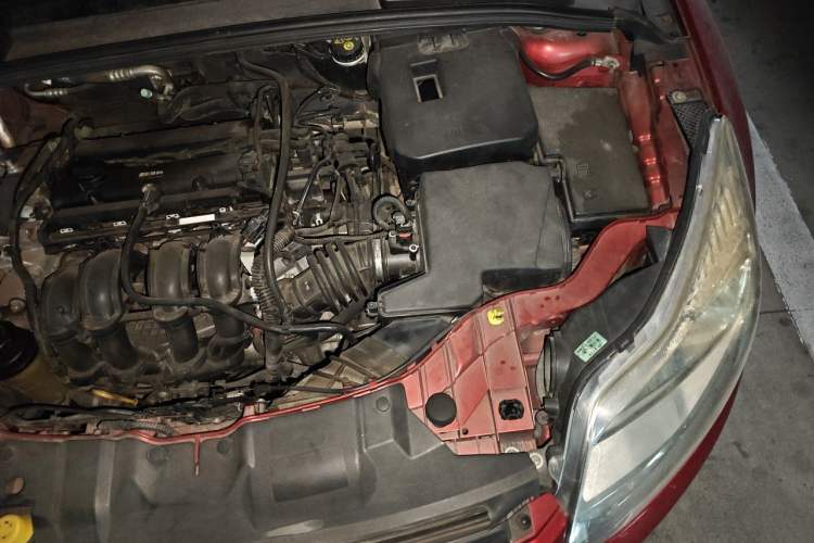 Used Ford Focus 2012 Sedan 1.6L Automatic Fashion Edition Engine Bay Left