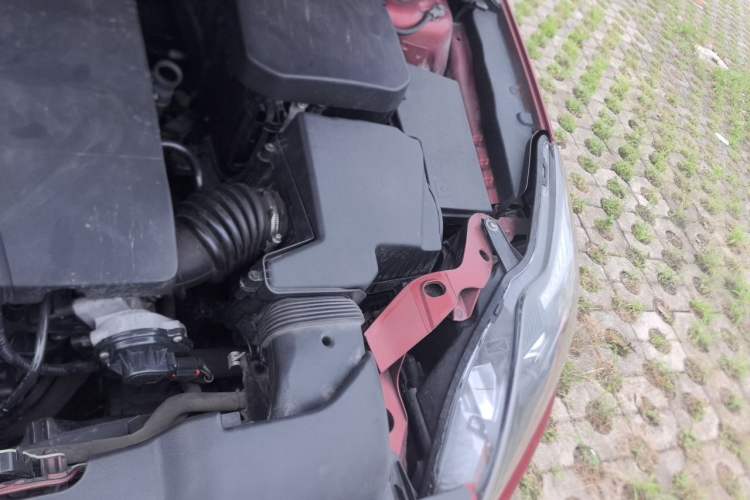 Used Ford Focus 2012 Hatchback Classic 1.8L Automatic Fashion Edition Engine Bay Left