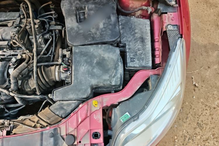 Used Ford Focus 2012 Hatchback 1.6L Automatic Comfort Model Engine Bay Left