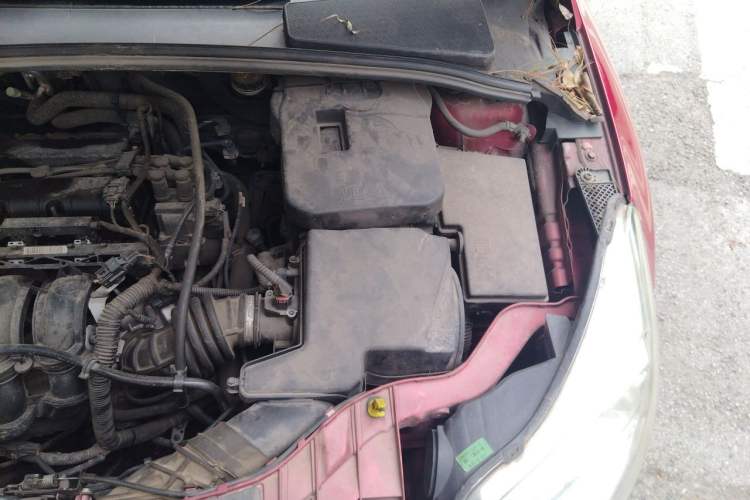 Used Ford Focus 2012 Hatchback 1.6L Manual Comfort Model Engine Bay Left