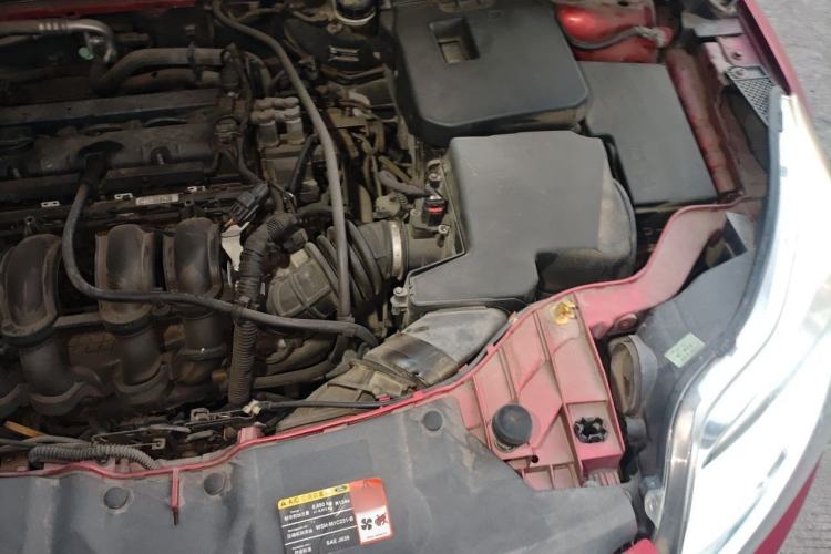 Used Ford Focus 2012 Hatchback 1.6L Automatic Fashion Edition Engine Bay Left